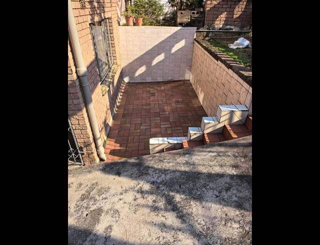 2 BEDROOM HOUSE FOR SALE IN WESTCLIFF